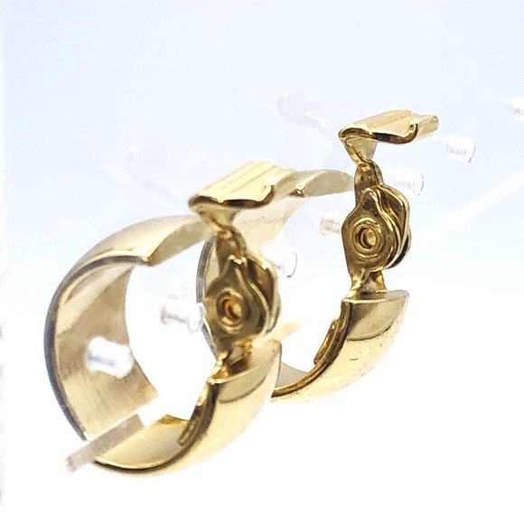 Vintage MONET Hoop Earrings Gold Tone Bold Shiny Wide Huggie Clip On Earrings - Picture 4 of 8